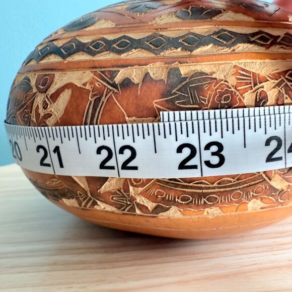 Vintage Hand-Carved Andean Gourd Box With Traditional Peruvian Design With Tags - Picture 16 of 16